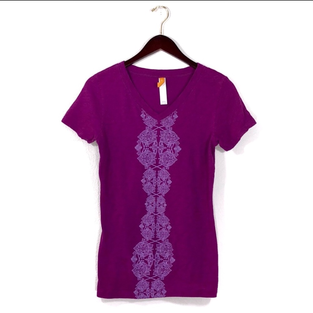 Lucy V-Neck Print Top